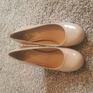 Mootsies Tootsies Nude Heels Size 7 1/2